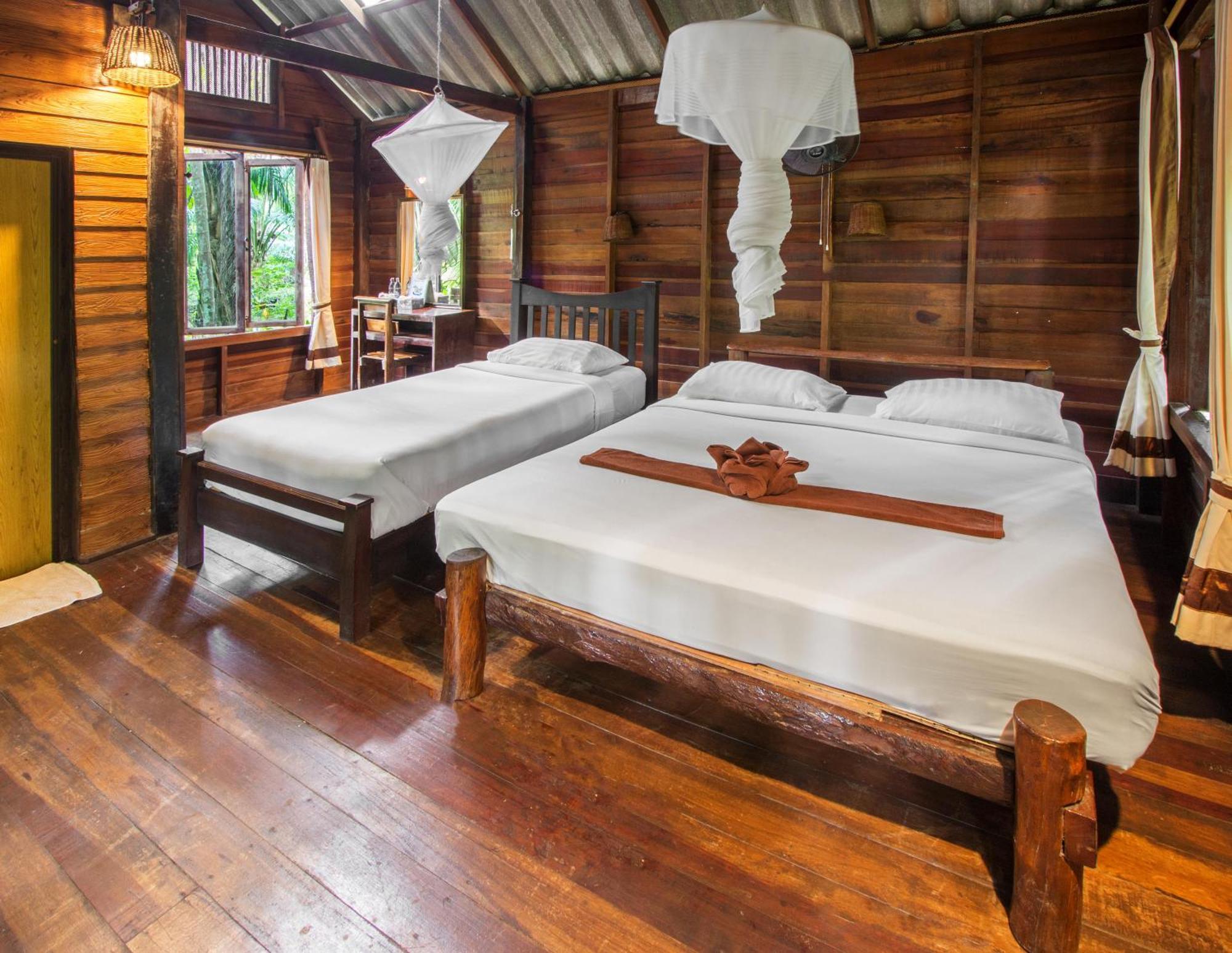 Khao Sok Riverside Cottages Khao Sok National Park Esterno foto