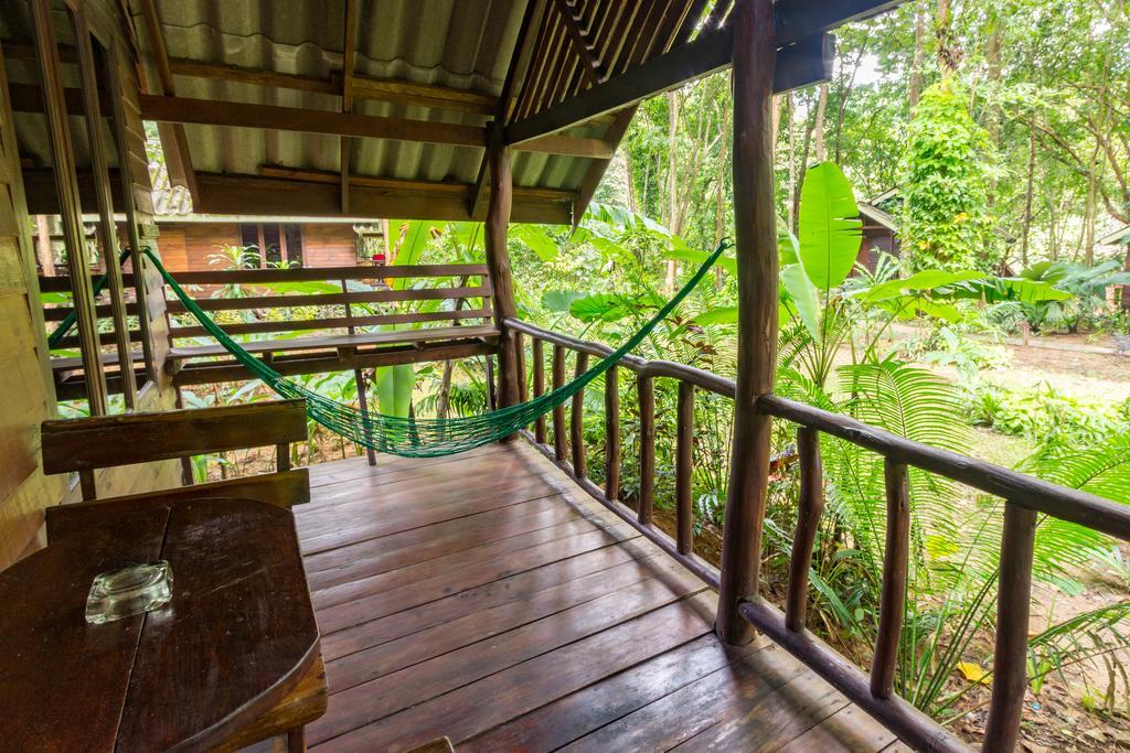 Khao Sok Riverside Cottages Khao Sok National Park Esterno foto
