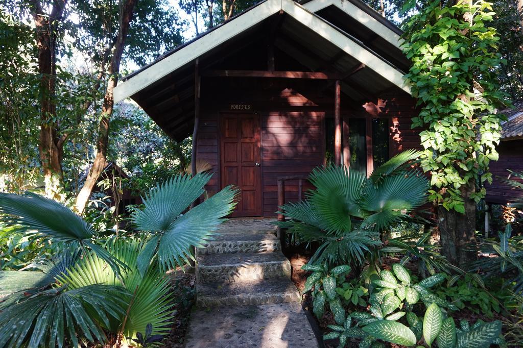 Khao Sok Riverside Cottages Khao Sok National Park Esterno foto